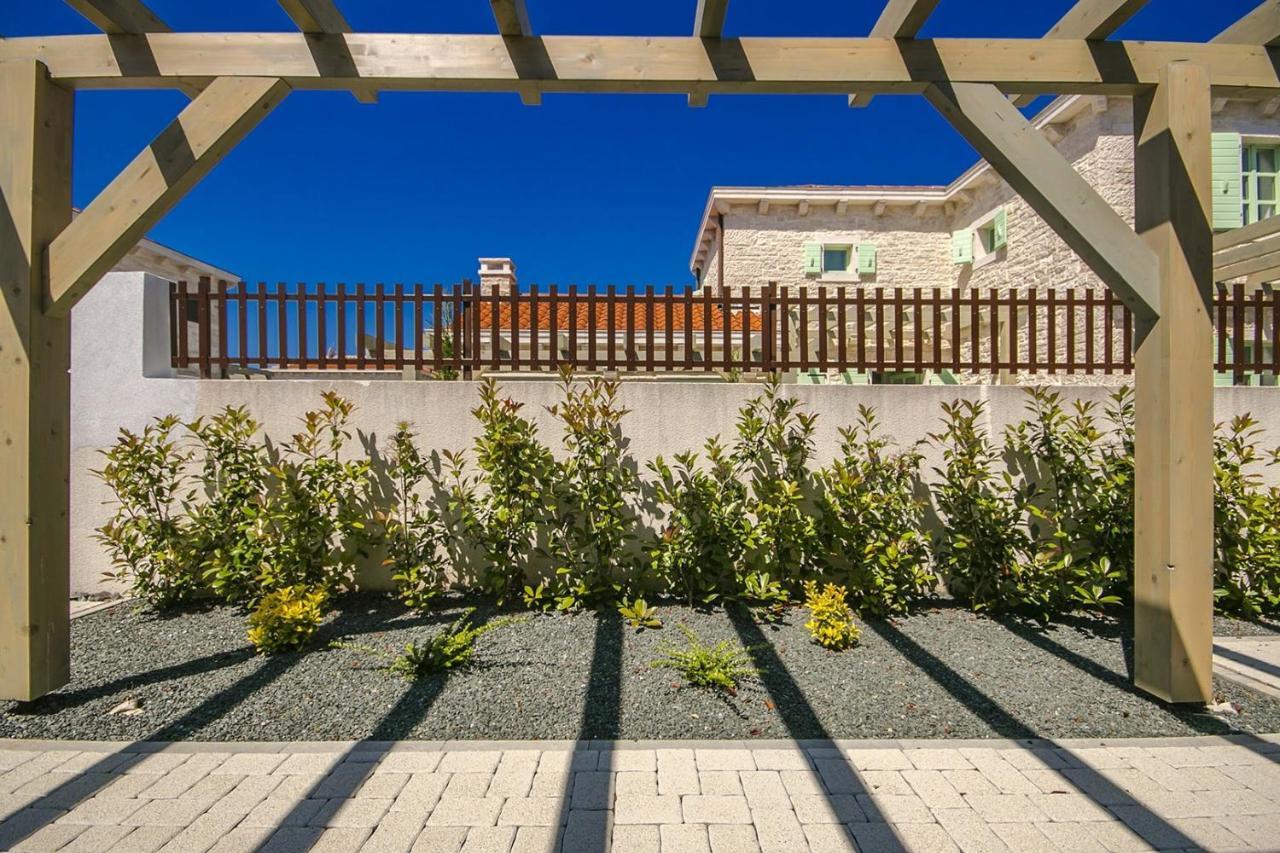 Luxury Stone Villa Zanelli Лижнян Экстерьер фото