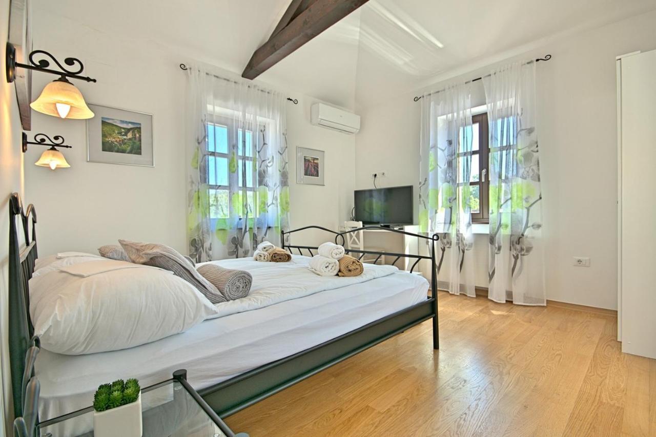 Luxury Stone Villa Zanelli Лижнян Экстерьер фото