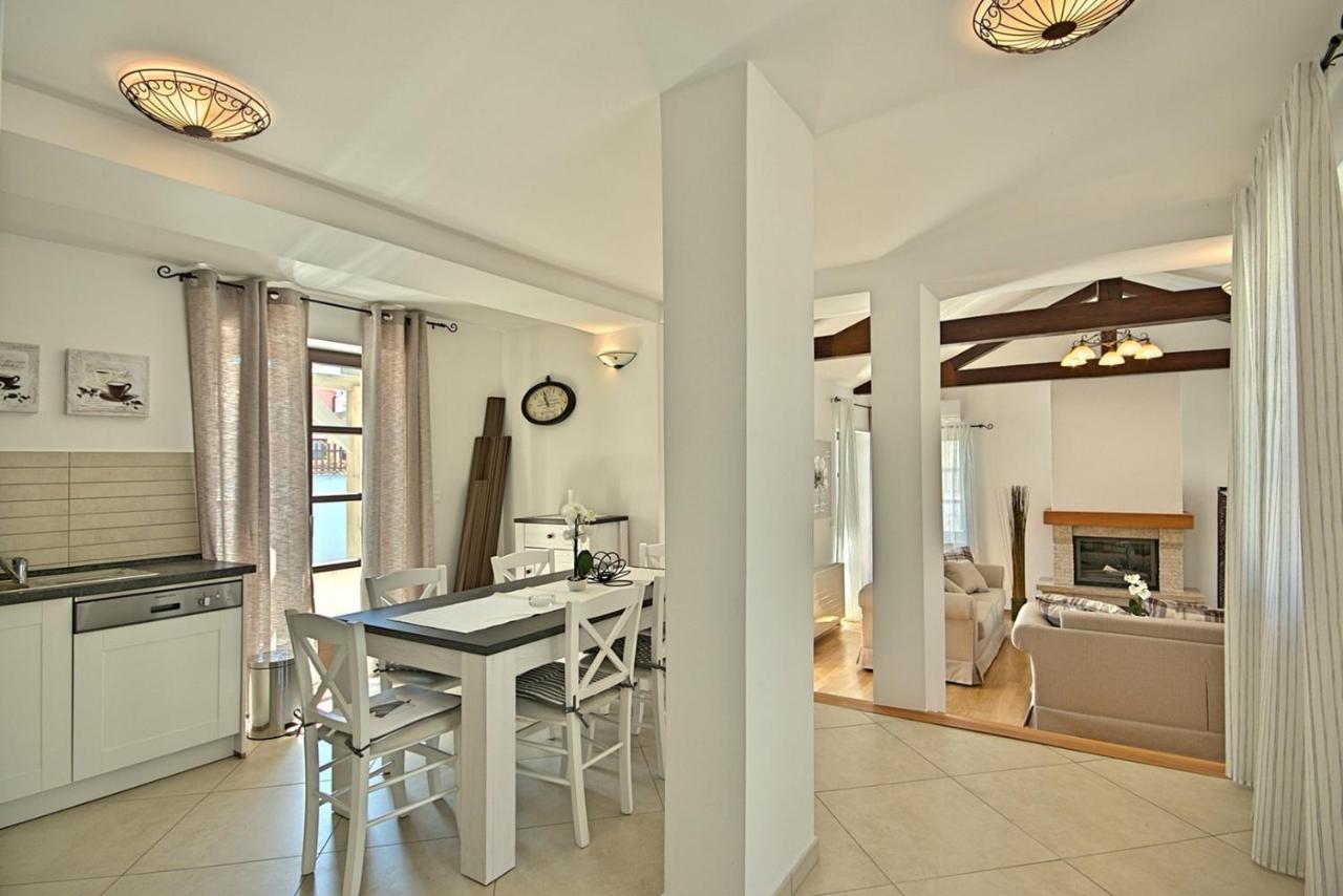 Luxury Stone Villa Zanelli Лижнян Экстерьер фото