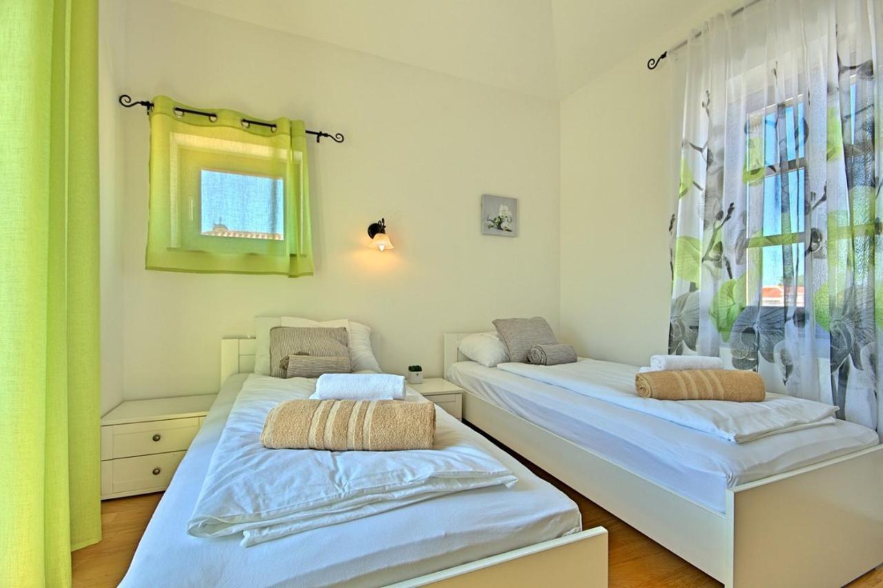 Luxury Stone Villa Zanelli Лижнян Экстерьер фото